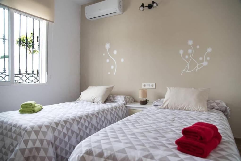 House W Shared Pool, Perfect For Small Families Fuengirola Exterior foto
